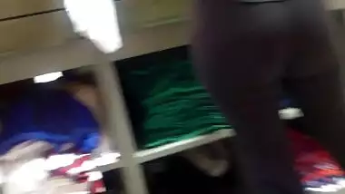 Incredible ass on this HOT Indian chick Part 2
