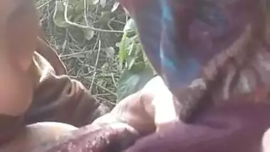 DESI COUPLE FUCKING IN OPEN KHET