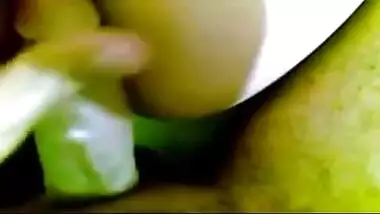 Nice MMS clip of Tamil wife having XXX affair with Desi college guy