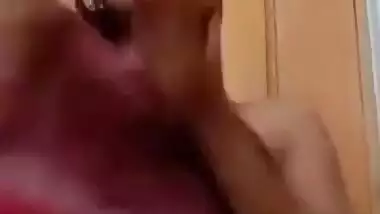 Young Desi College Girl Self Recording Nude MMS