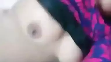 Desi sexy bhabi fing her pussy