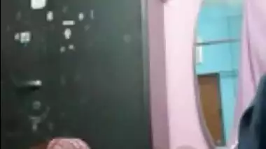 Big boobs Desi wife showing pussy on cam