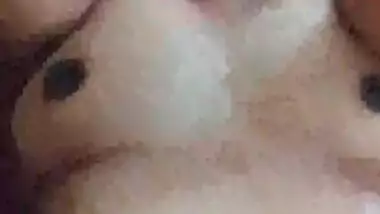 Desi nude aunty pussy and boobs recorded by lover