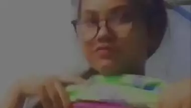 Cute Chashmish Girl Showing