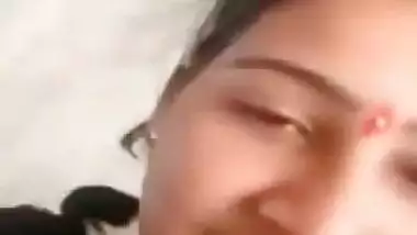 Indian village girl showing pussy on Whatsapp video call