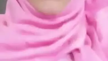 AKSA SHOWING TITS