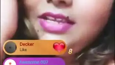 Libidinous Indian aunty manifests beauty talking to XXX fans topless