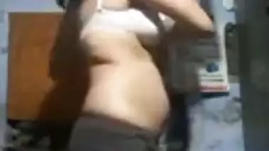 Desi hawt nude selfie movie scene taken for her boyfriend