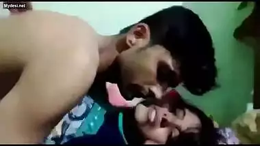 Desi lovers enjoying first time sex oline
