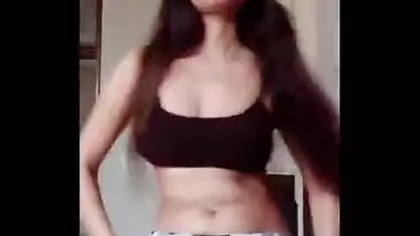 Hot delhi college babe tina bhati erotic saggy navel show in black bra