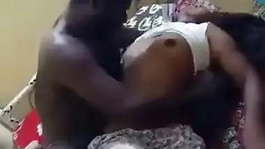 Tamil Cuck Old Husband Recording Video While her Wife Hard Fucked by her Friend