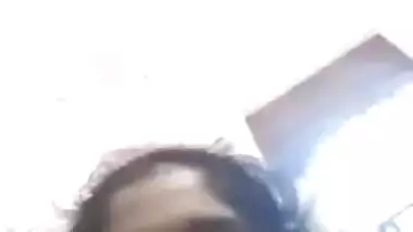 Lankan Tamil Girl Showing Her Boobsa nd Pussy on Video Call