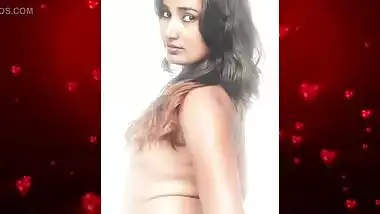 Swathi Naidu flaunting her naked body