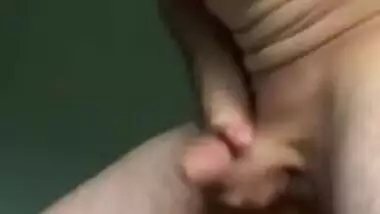 Naughty Teen deepthroats : Stuffing her mouth with daddy’s cock until she gags