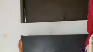 Huge boobs mom naked after bath caught by son viral MMS