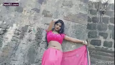 Desi sexy bhabi big boobs photoshoot