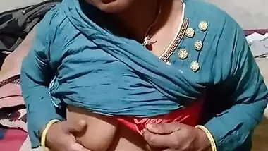 Pervert hubby making video of her wife showing boob
