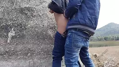 Jhil Ke Kinare Chup Chup Ke Sex Kiya - Indian Outdoor Sex