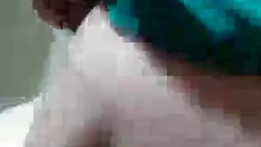 Aunty anal finger