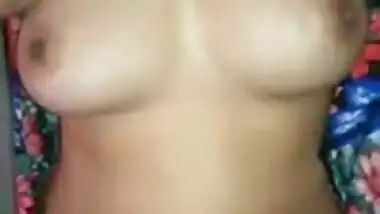 Aunty showing her boobs neighbour boy