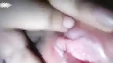 Older pink twat show bare MMS movie scene