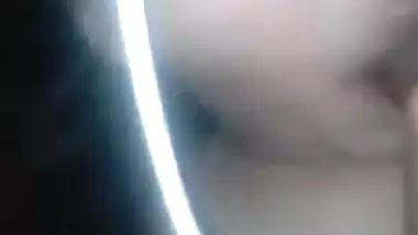 Beautiful Bangla hottie sucking penis