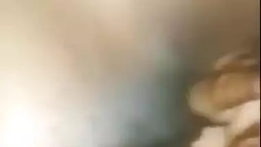 South Indian Girl Fingering Her Wet Pussy On Cam