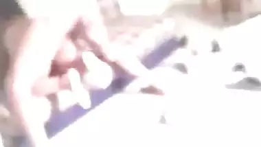 Lady enjoys a threesome sex with the two laborers