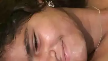 Muhh m lund fassa kar jhatke dene ka man ho...