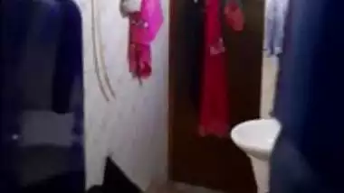 Sexy Desi Bhabhi Bathing Video record In Hidden cam Part 2