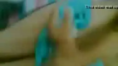 Sexy Bengali wife exposes her nude body to hubby’s friend