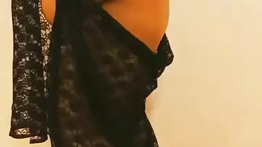 Indian Horny Girlfriend Striptease And Twerking For Her Boyfriend