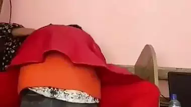 Kashmiri girl fucks in the internet cafe in desi porn