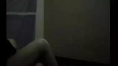 Desi mms sex scandal of cheating Indian college girl gone viral!