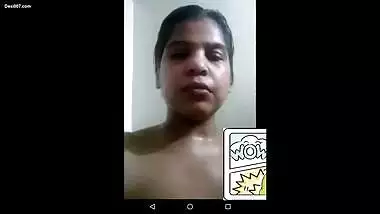 Paki girl Showing Boobs and Pussy