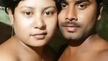 Newly married Bengali couple first time sex viral video