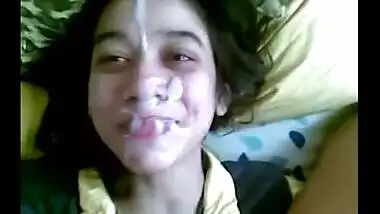 Teen Girlfriend with Lover Missionary Fuck and Facial