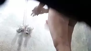 Big boobs sister bathing caught by horny brother