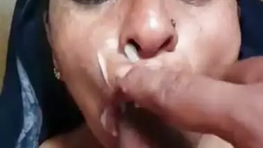 Kya mast Randi mila hair dost