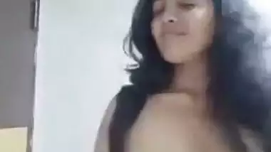 Cute Indian nude girl solo video