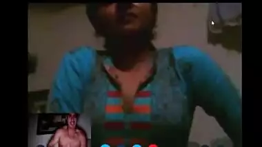 Sexy Pakistani Girl’s Skype Sex With White Guy