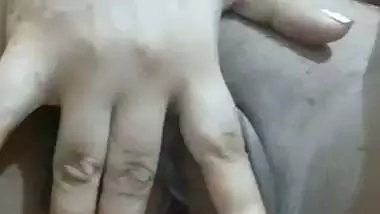 Cutest girl live nude show for her boyfriend viral MMS