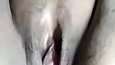 Today Exclusive- Horny Bhabhi Showing Her Boobs And Pussy On Video Call Part 2