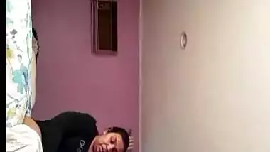 Mature Indain BBW Bhabhi Chnaging Cloths Part 2